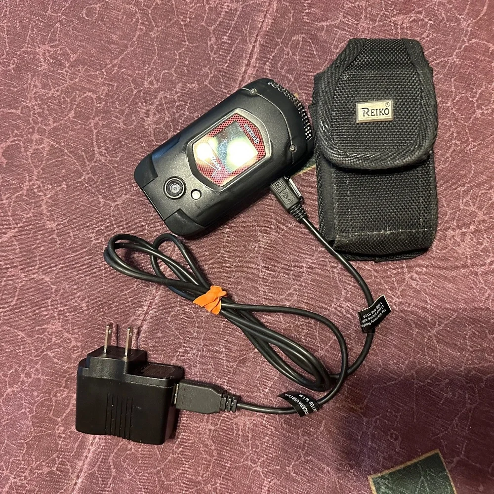Verizon Flip Phone with Charger and Case